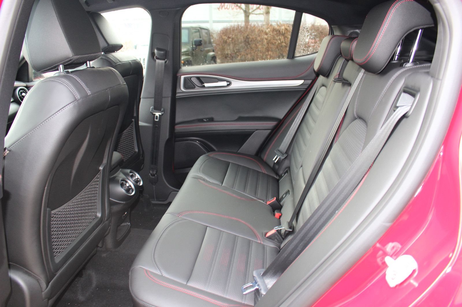 Alfa Romeo Stelvio - Bild 12