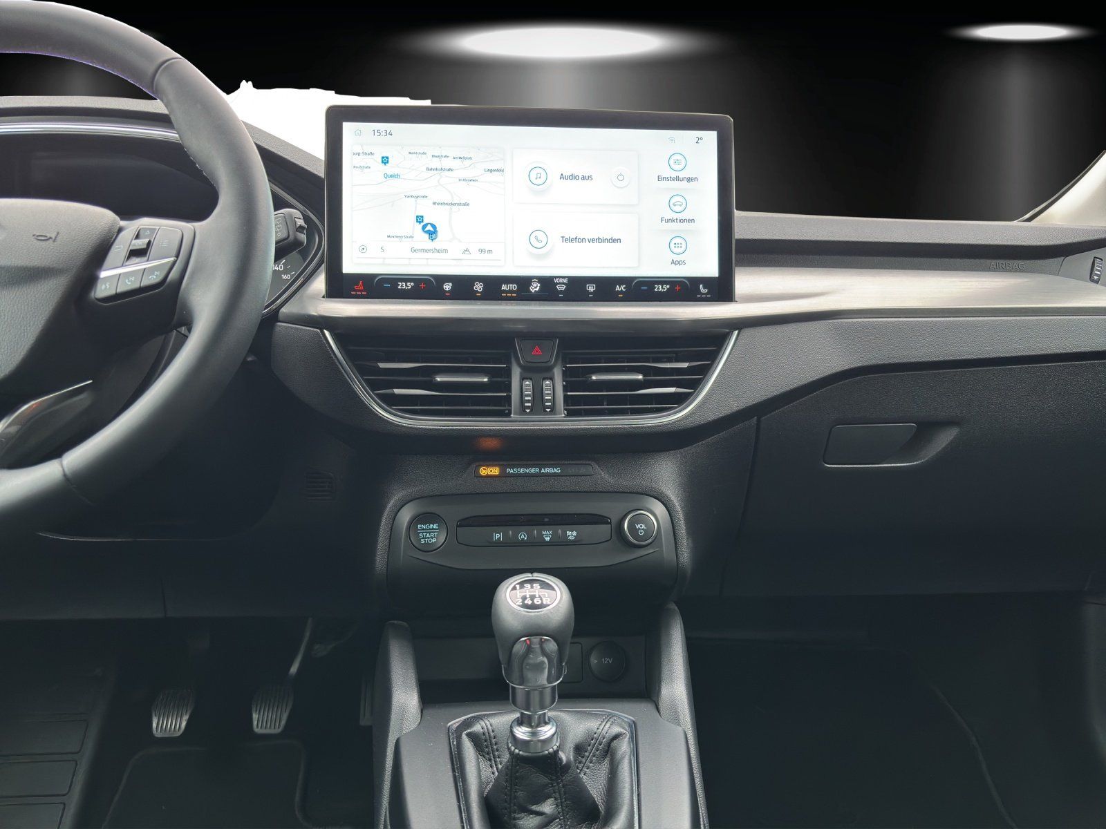 Fahrzeugabbildung Ford Focus Titanium Turnier Winter P. e.Call Kamera