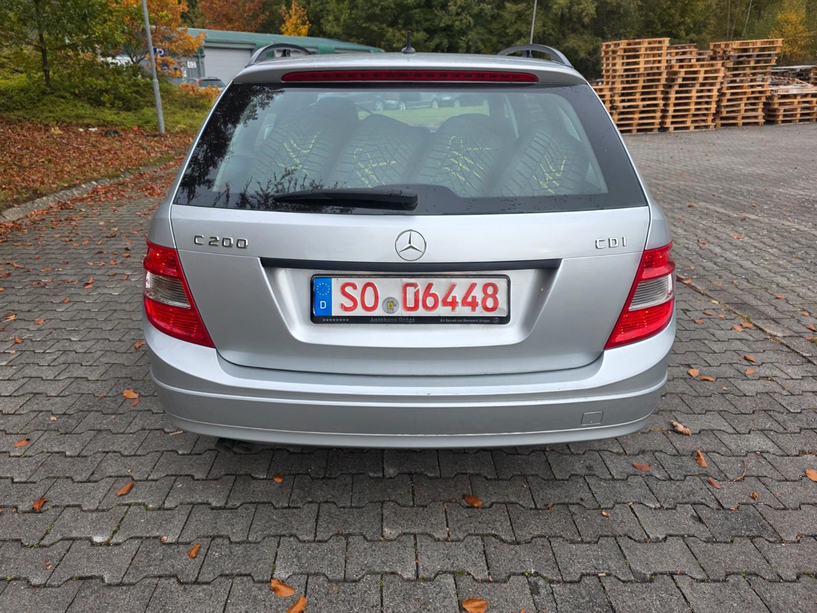 Mercedes-Benz C200 2010 — engine 2.148 cm³, 136 HP (100kW)