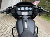 Harley-Davidson Street Glide - Motorräder in Hannover