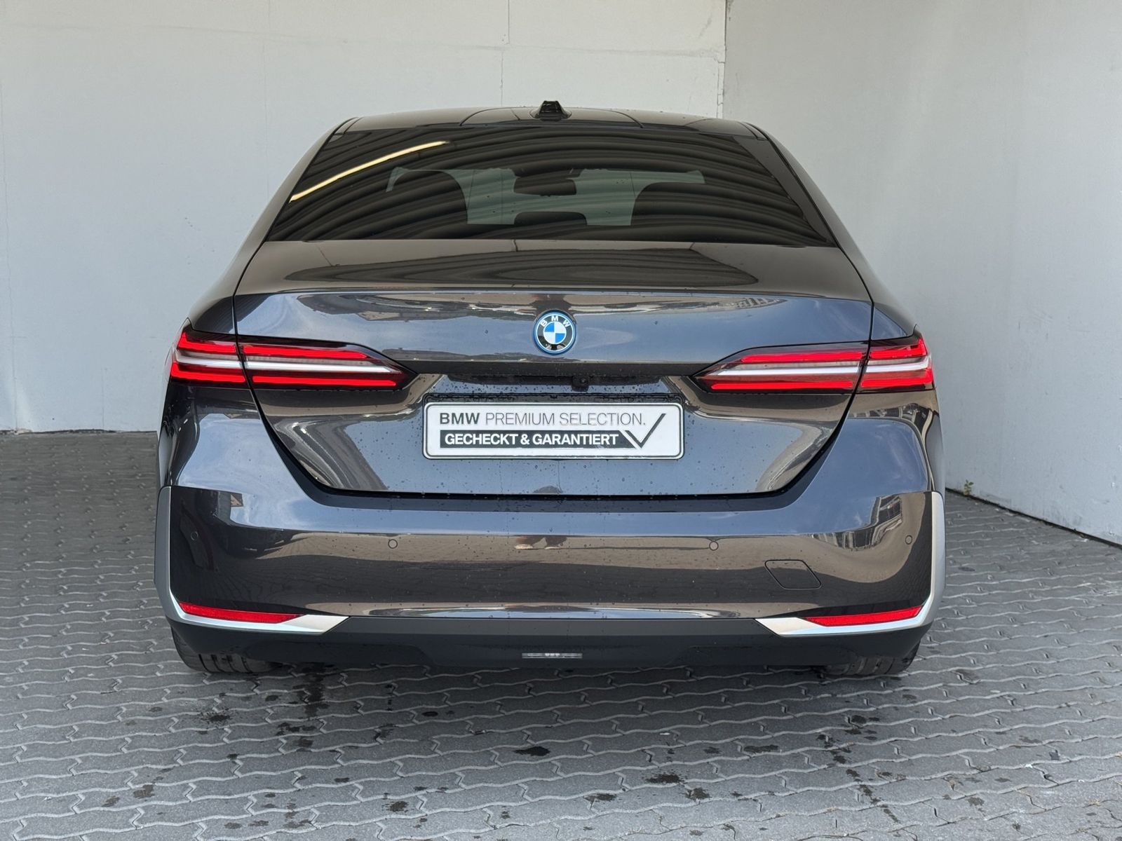 BMW 530e xDrive Lim. LiveCock.LED.Komfsz.ParkAss.P foto 3