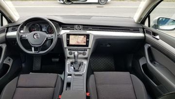 Volkswagen Passat Variant - 11