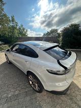 Porsche Cayenne E-Hybrid Coupé  Kreide / Cluble - Porsche Cayenne Kreide Gebrauchtwagen