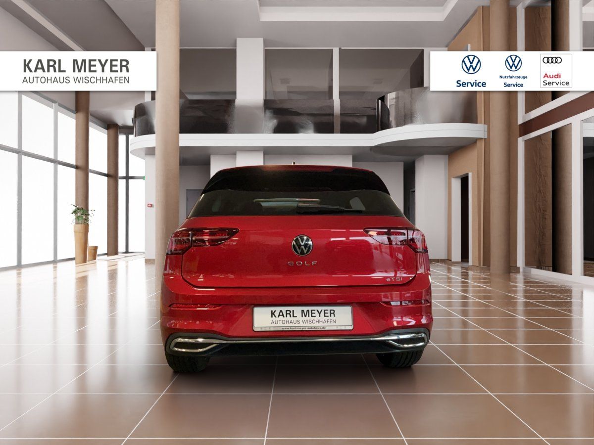 Fahrzeugabbildung Volkswagen Golf VIII Active 1.5 eTSI DSG Pano LED