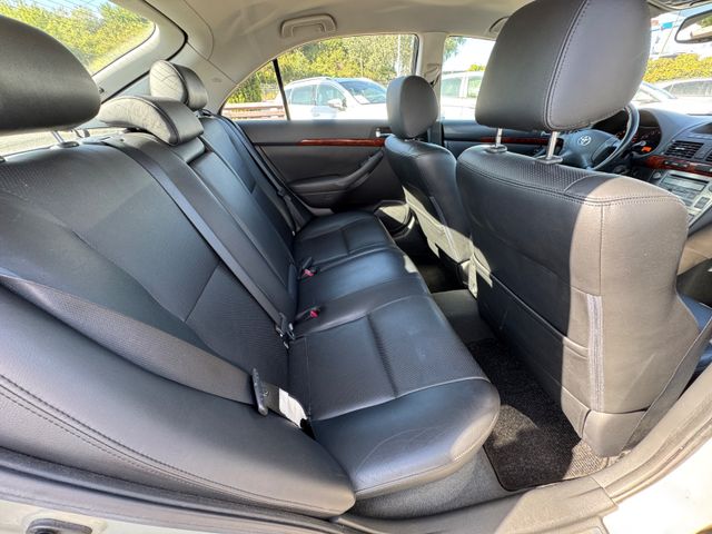Toyota Avensis  2.4 Executive Liftback