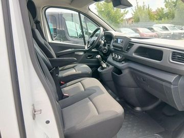Renault Trafic - 10