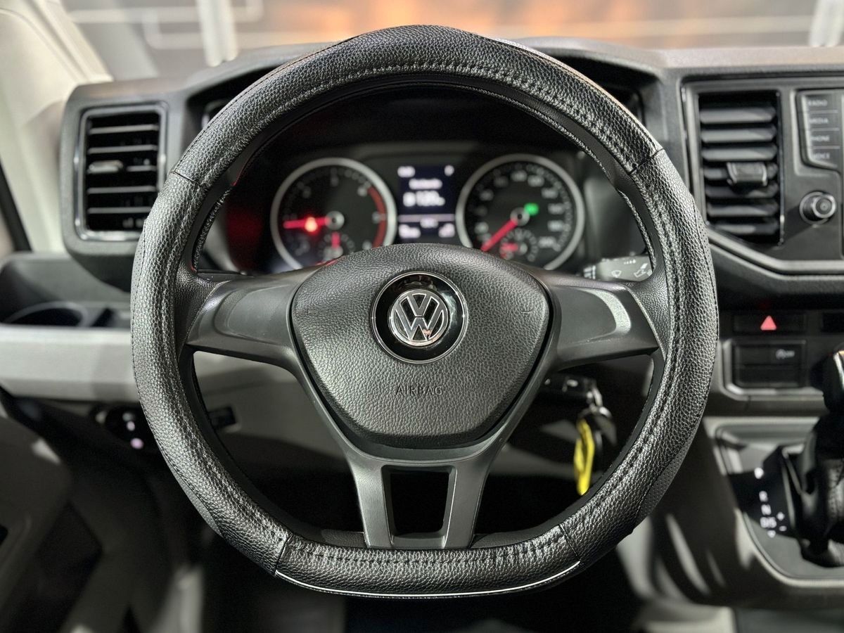 Fahrzeugabbildung Volkswagen Crafter Pritsche Pritsche 35 mittellang FWD