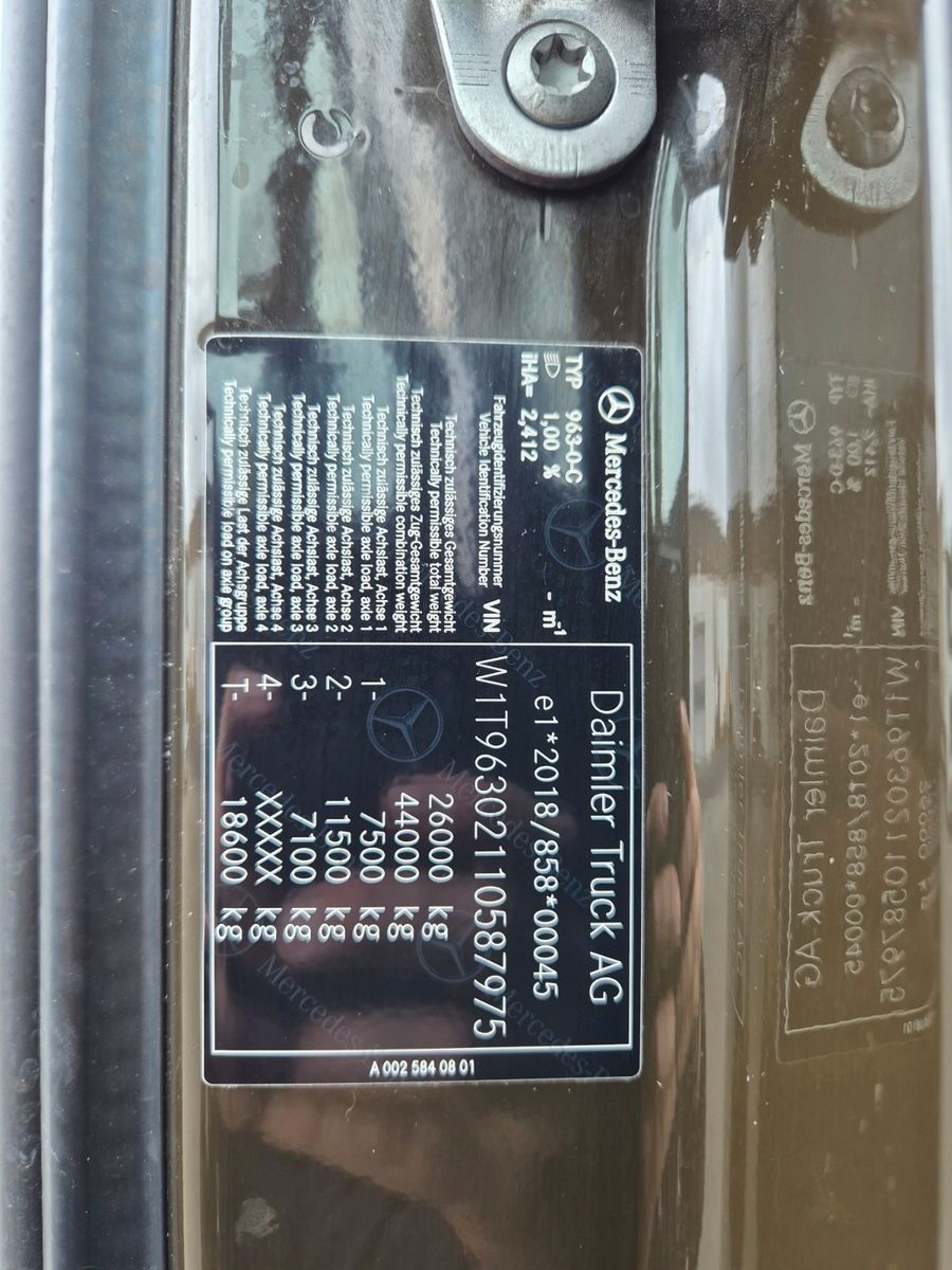 Fahrzeugabbildung Mercedes-Benz Actros 2543 LnR 6x2 Retarder