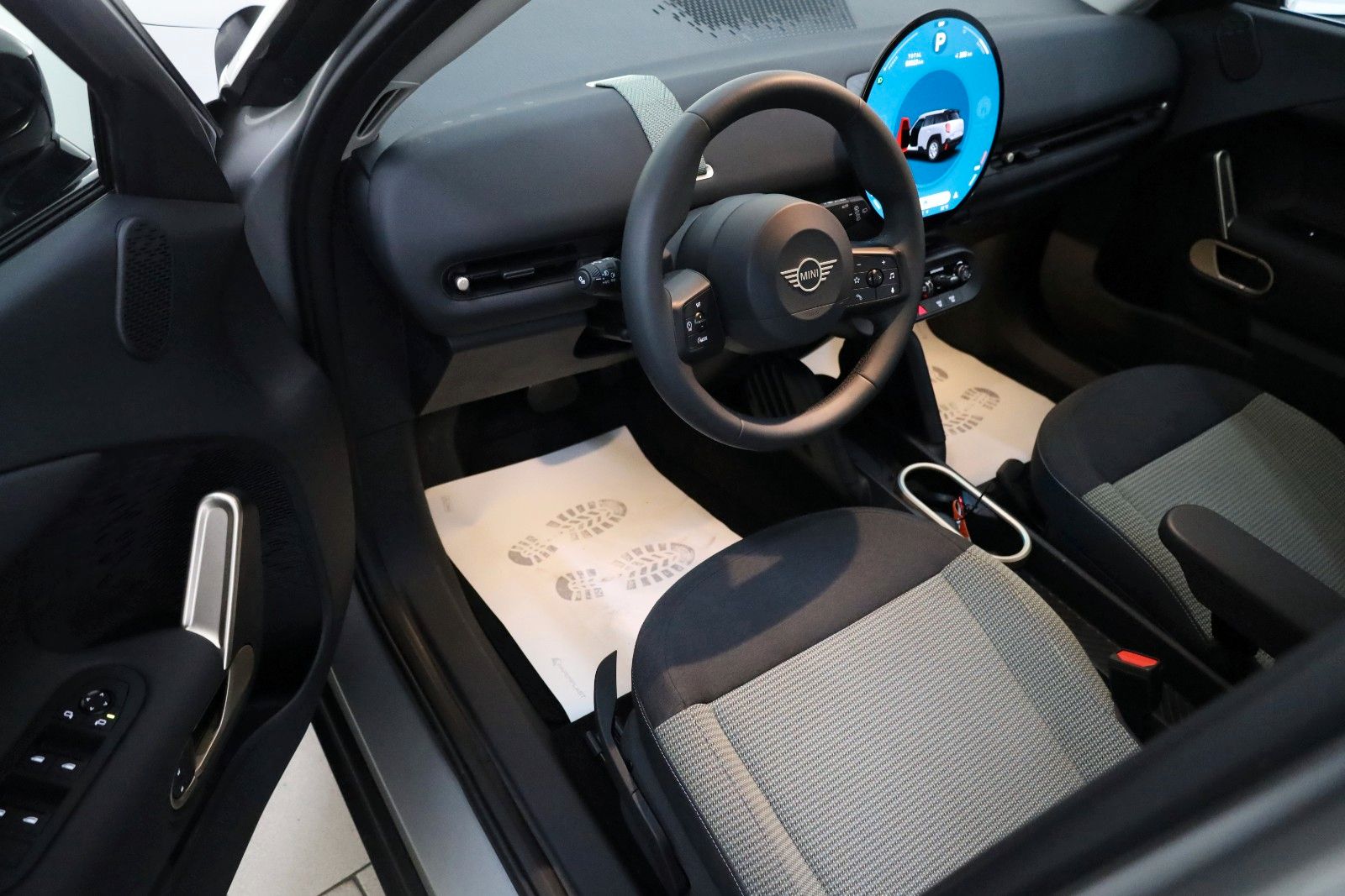 Fahrzeugabbildung MINI Aceman SE Essential Trim,LED,CarPlay,LED, 160kW!