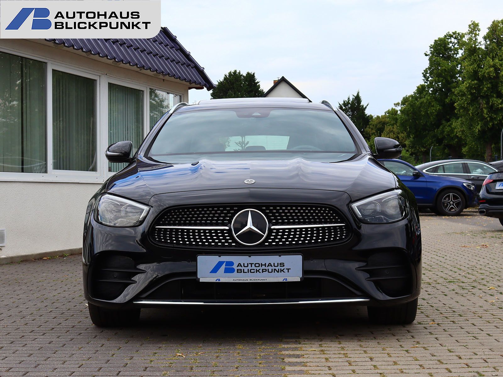 Mercedes-Benz E 300 e T AMG KAM360+MEMORY+TOTWINKEL+MULTIBEAM imagem 2