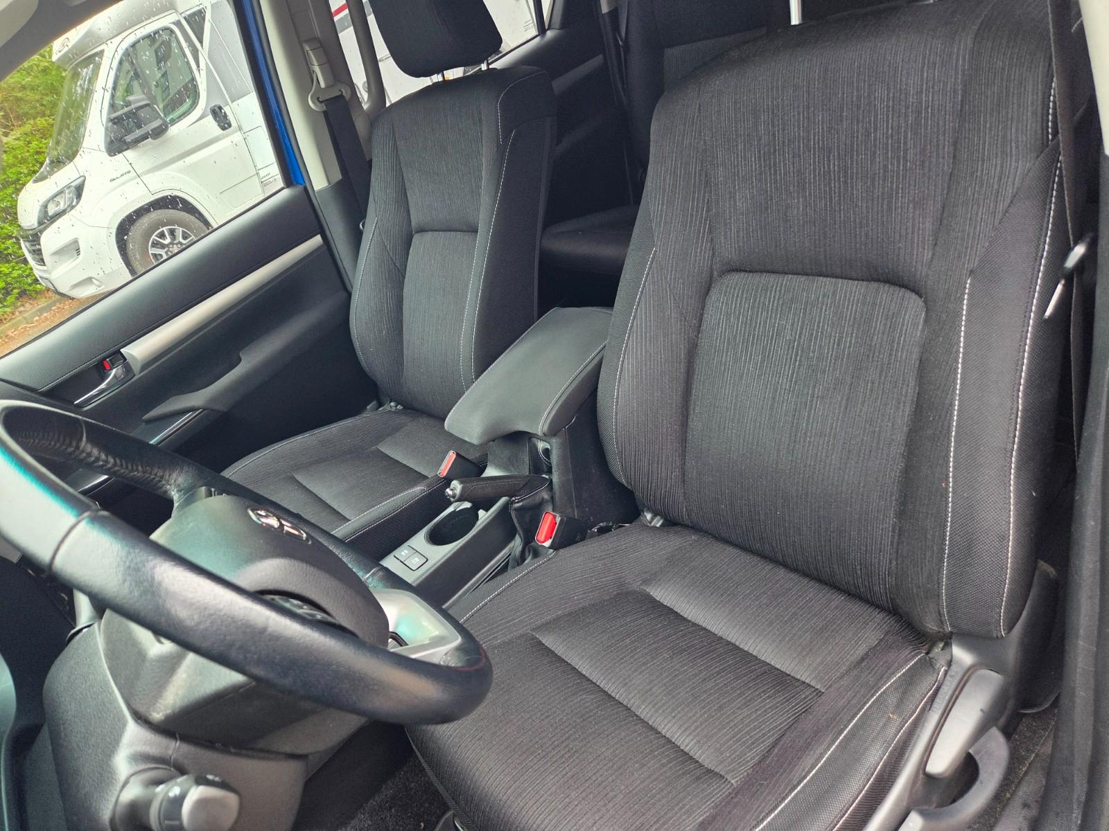 Toyota Hilux Double Cabine 2.4D 150ch - 1 ère main - Hardtop - Carnet entretien - Sièges chauffants