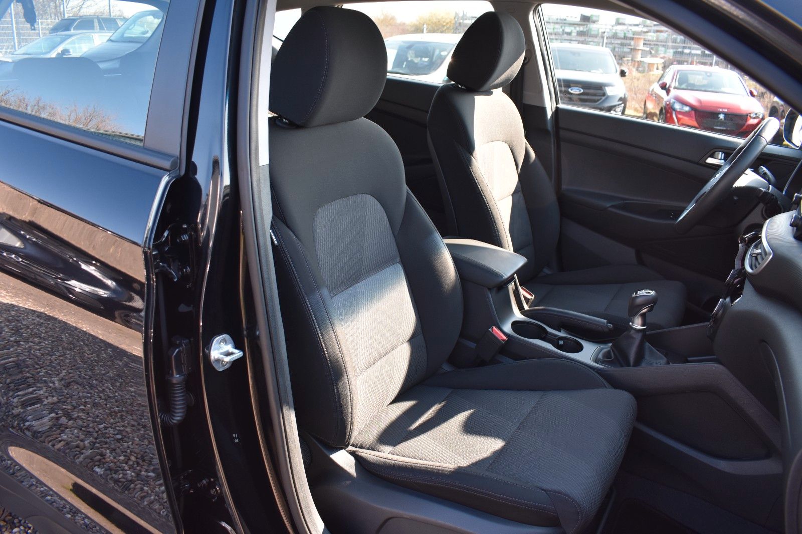 Fahrzeugabbildung Hyundai Tucson Pure 2WD