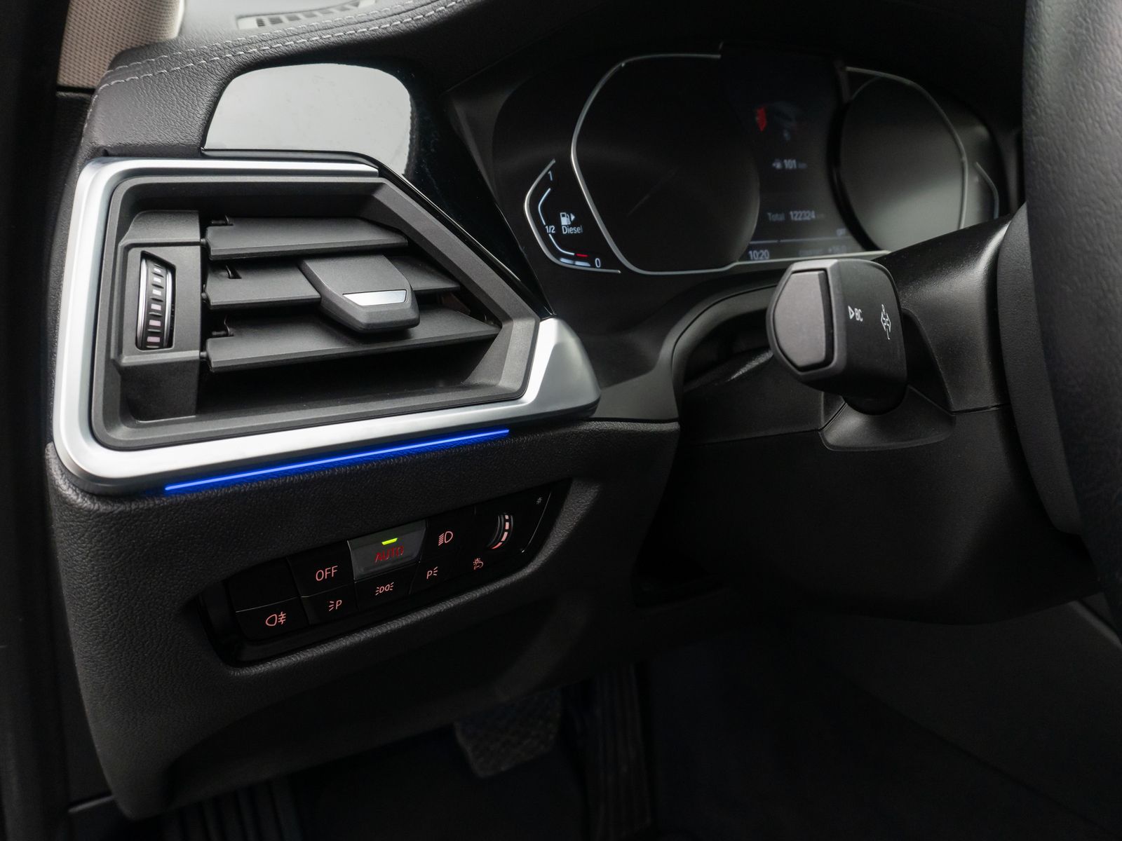 Fahrzeugabbildung BMW 320d Luxury Line DAB Leder Komfort HiFi Sport