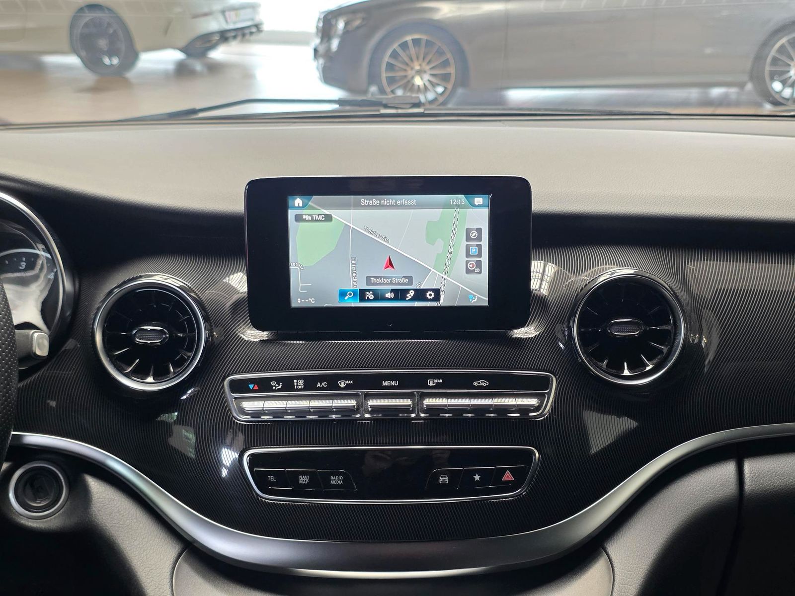 Fahrzeugabbildung Mercedes-Benz V 220d Edition lang /LED/Navi/Cam/Totwink./Ahk