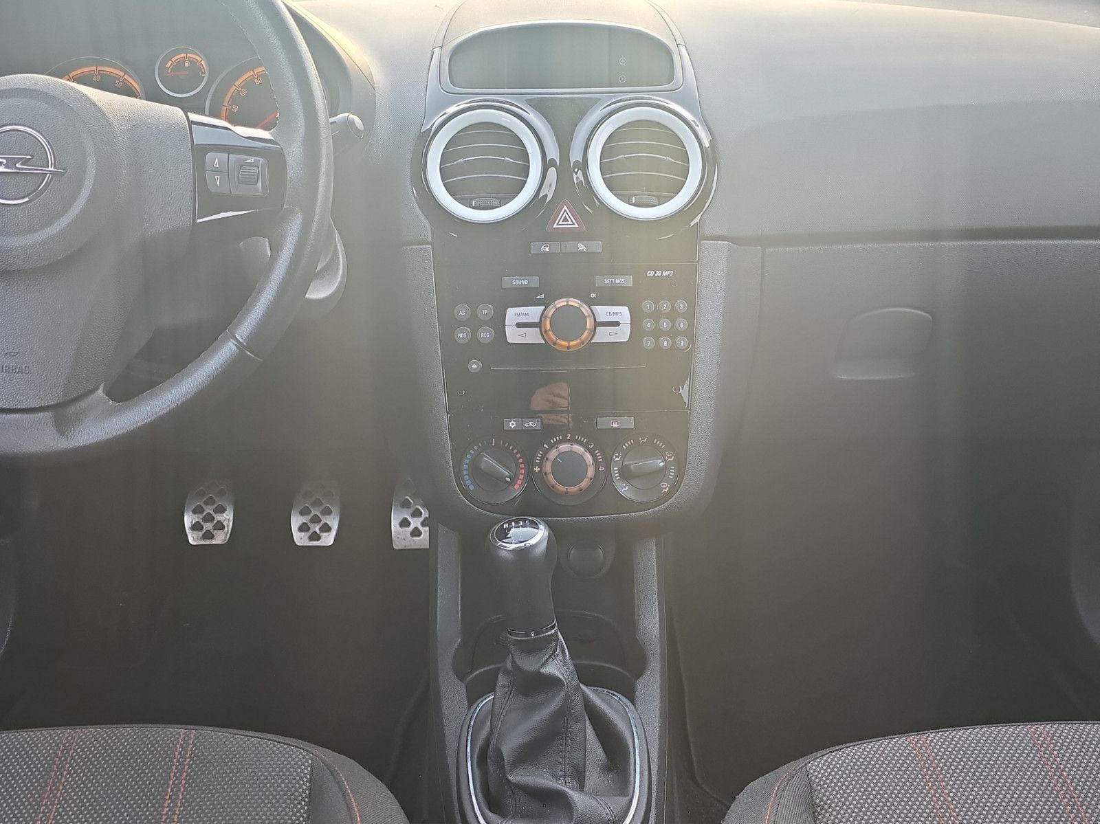 Fahrzeugabbildung Opel Corsa D Color Edition