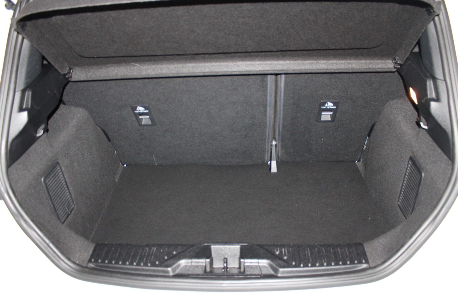 Fahrzeugabbildung Ford Fiesta Trend KLIMA LED aus 1.Hand nur 11.225 km