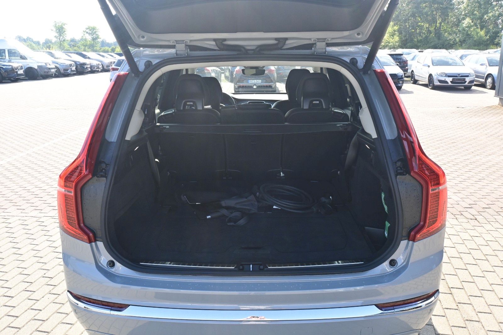 Fahrzeugabbildung Volvo XC90 T8 Core AWD*Leder*Voll-LED*Alarm*