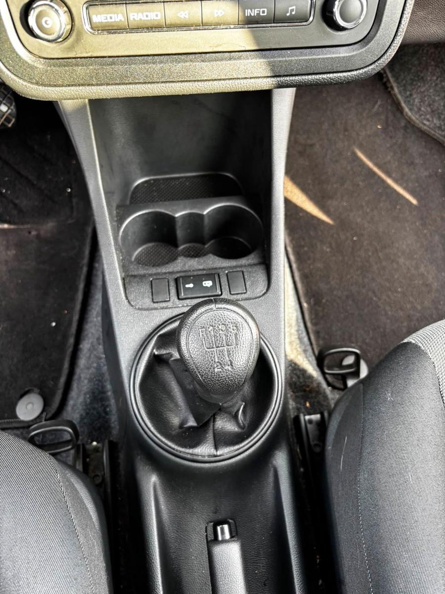 Skoda Fabia 2010 — photo 12