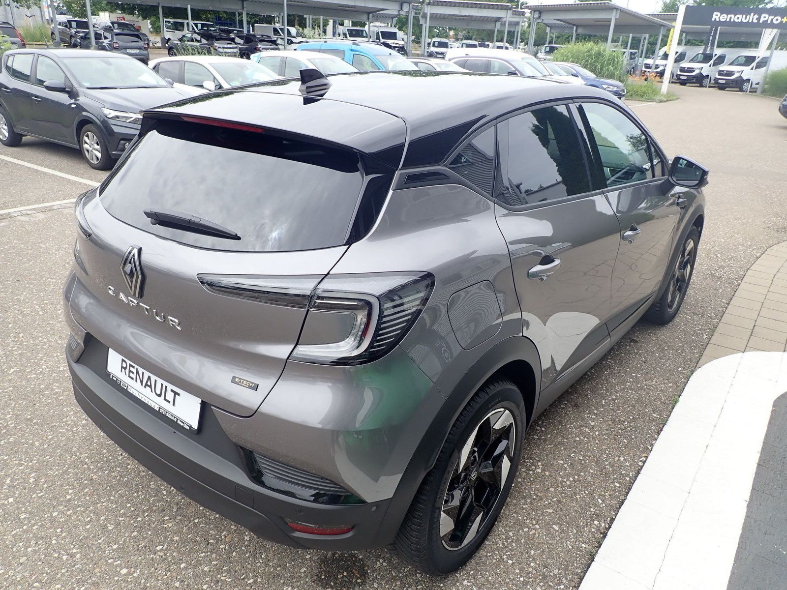 Fahrzeugabbildung Renault Captur Techno Full Hybrid E-Tech 160