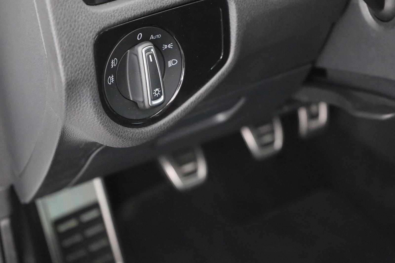 Volkswagen Golf VII Variant 1.0 TSI Navi Sitzheizung PDC