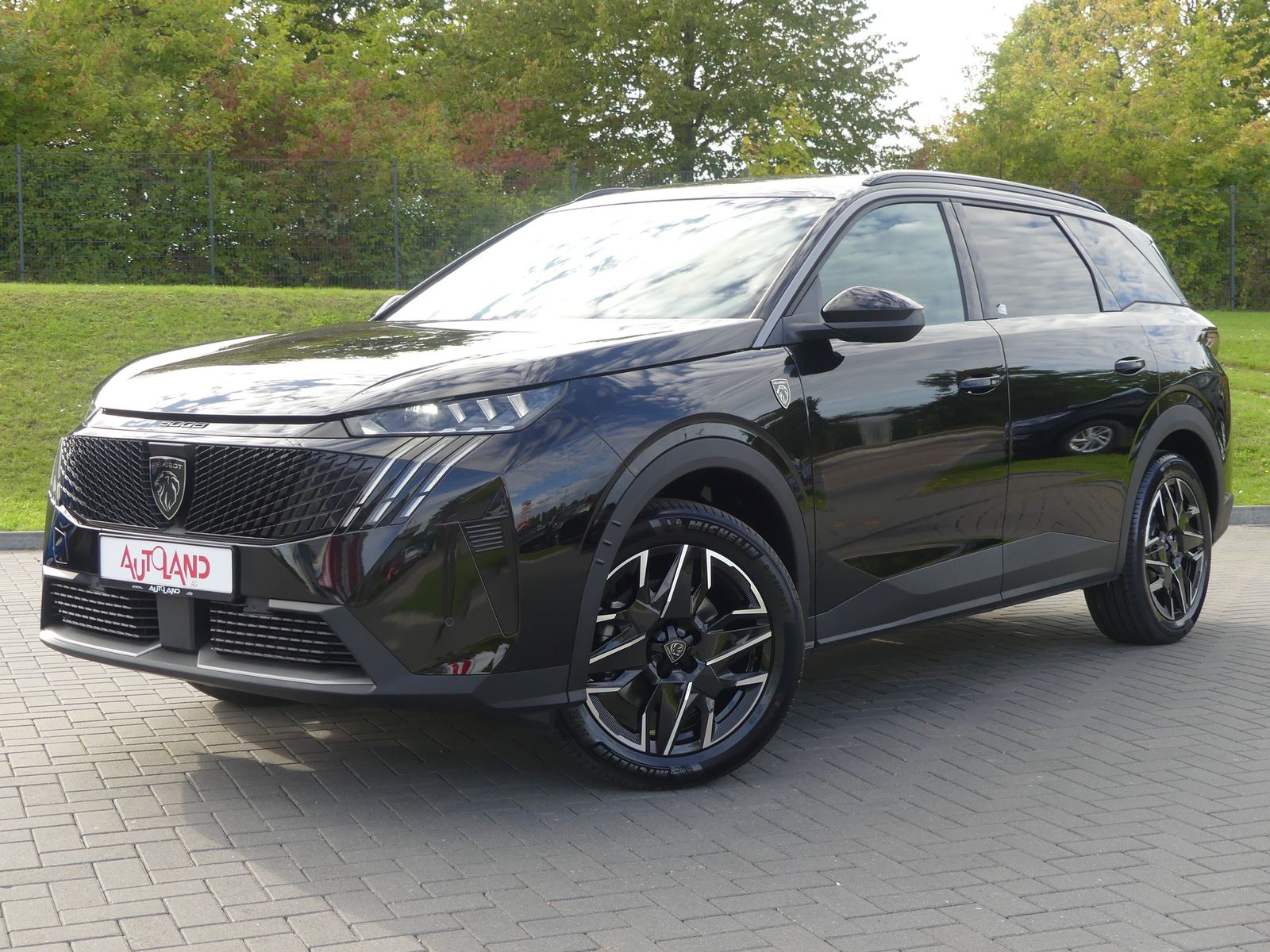 Peugeot 5008 GT 1.2 Hybrid Aut. Matrix ACC 7-Sitzer imagem 2