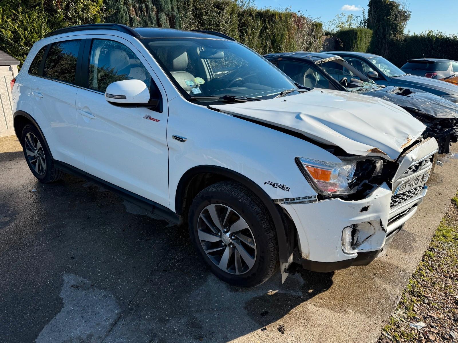 Mitsubishi ASX 2015 — rear view