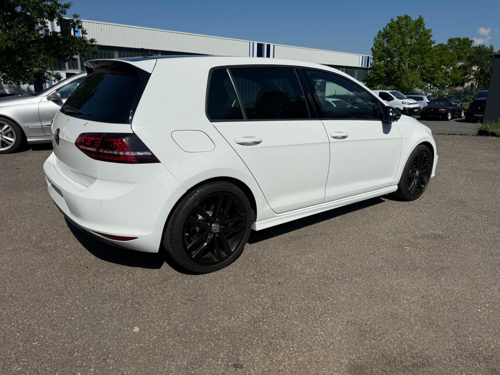 Volkswagen Golf VII Lim. Highline BMT (R-Line Ausführung)