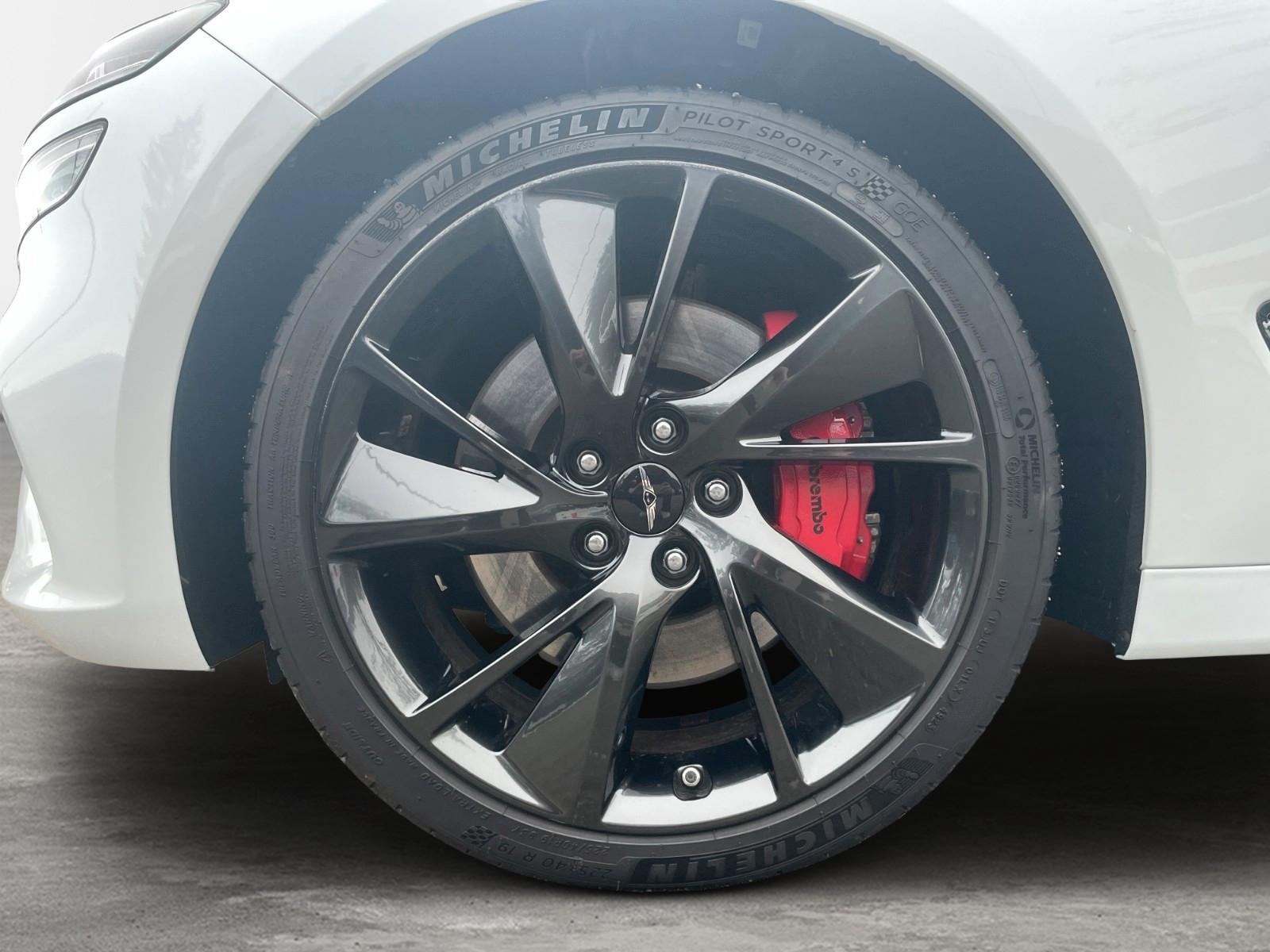 Genesis G70 Sport