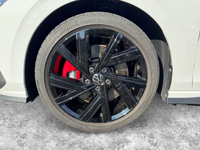 Fahrzeugabbildung Volkswagen Golf VIII GTI 2.0 TSI DSG KLIMA LED ALU