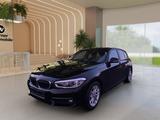 BMW 1er - 118 i Advantage Automatik Business-Paket - BMW 118: Schwarz