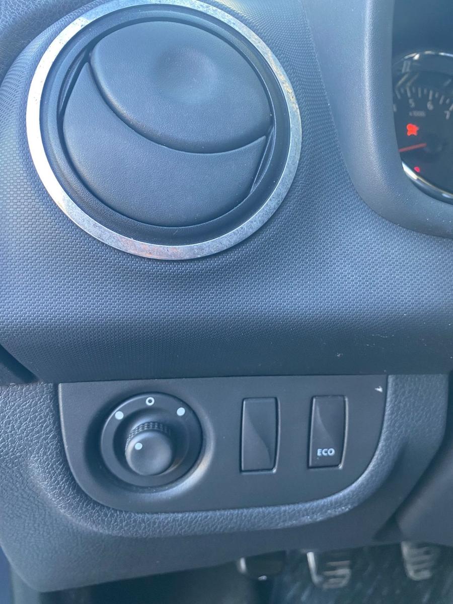 Dacia Logan 2014 — photo 14