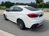 BMW X6 xDrive 50 i 449PS PANORAMA MEMORY LEDER AHK - BMW X6: Ps