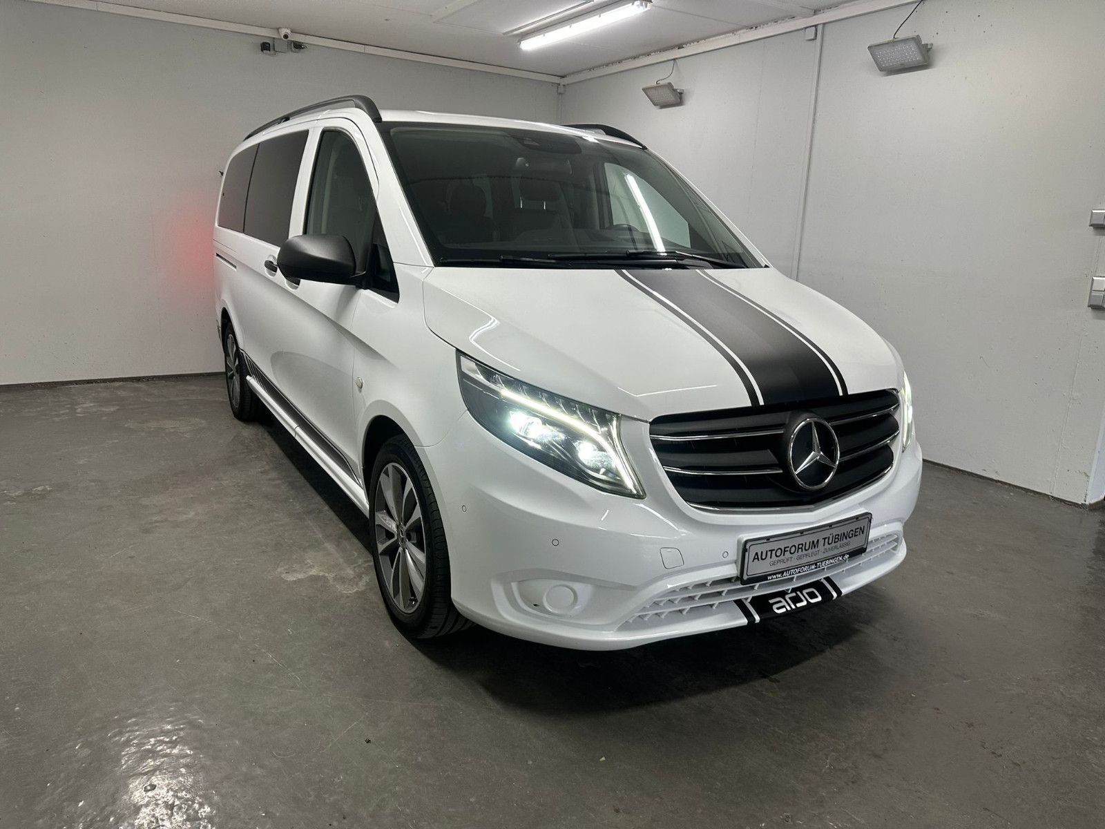 Fahrzeugabbildung Mercedes-Benz Vito 119CDI Tourer Lang EDITION*DISTRO*AHK*LED*