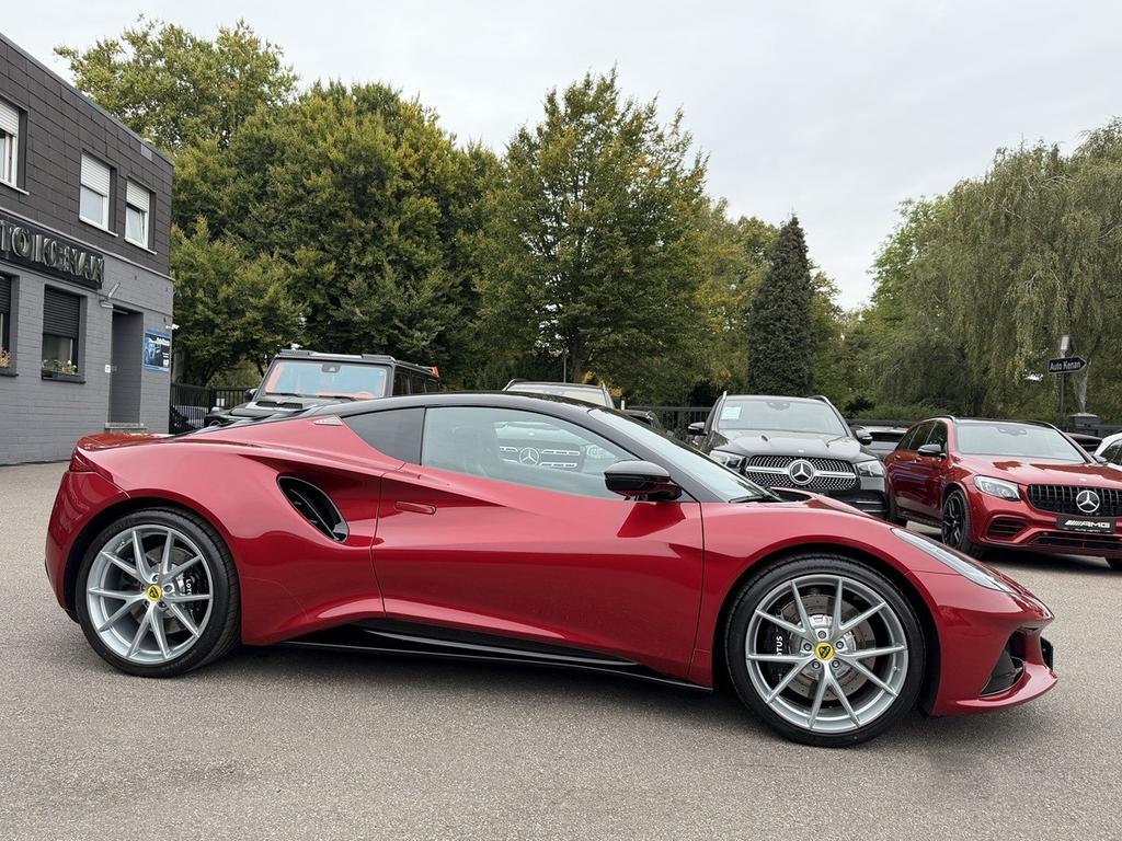 Lotus Emira