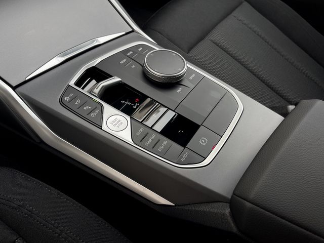 Foto Nummer 10: BMW 320i