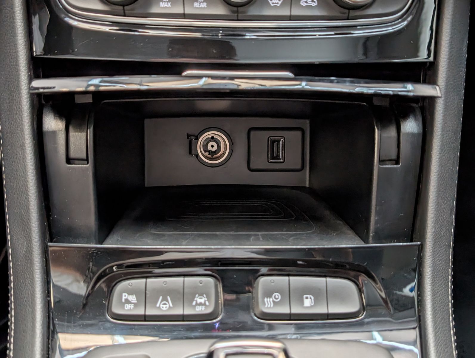 Fahrzeugabbildung Opel Grandland 1.6 PHEV GS Line ACC LED Winter-Paket