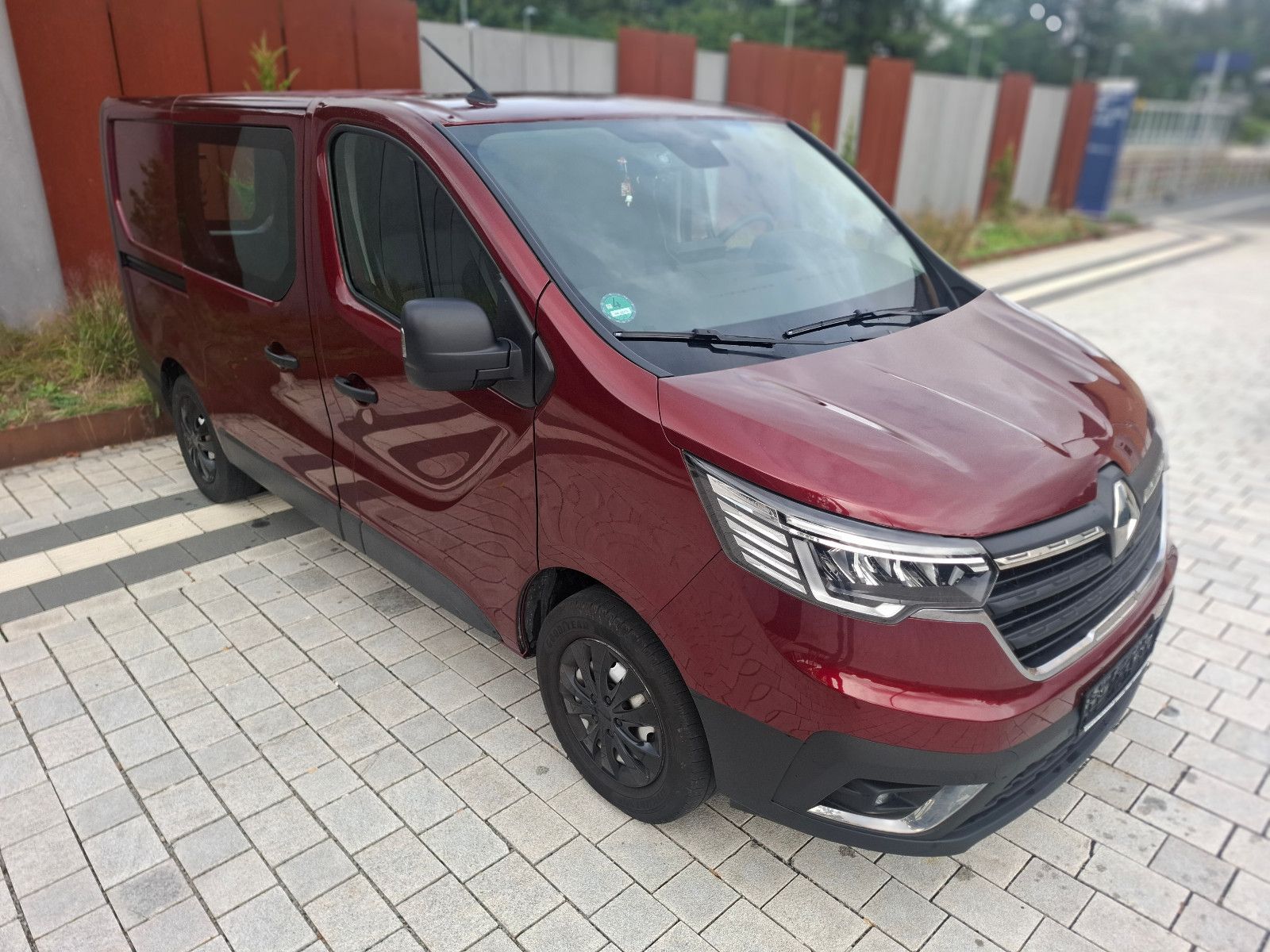 Renault Trafic - 1
