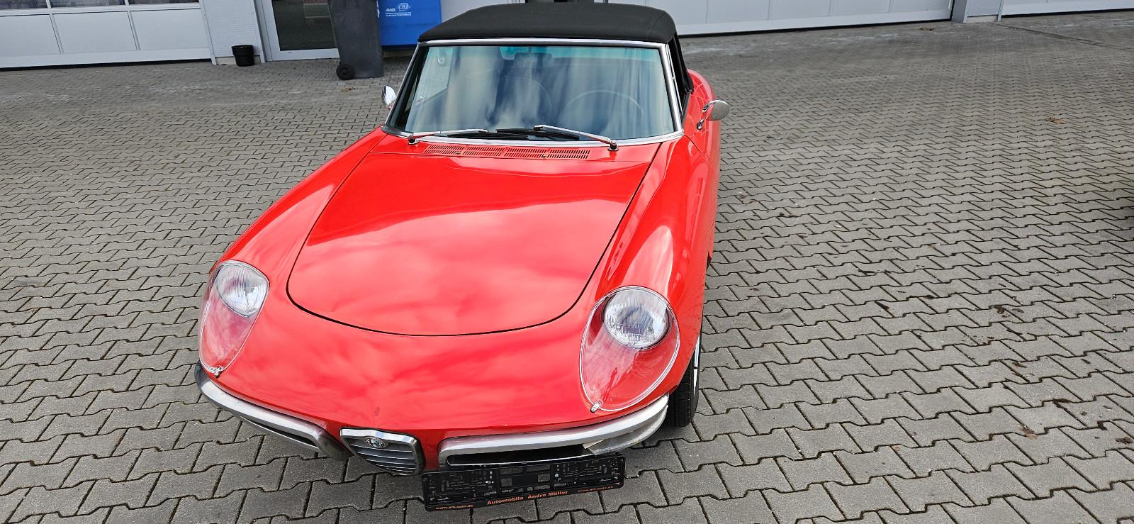 Alfa Romeo Spider Duetto