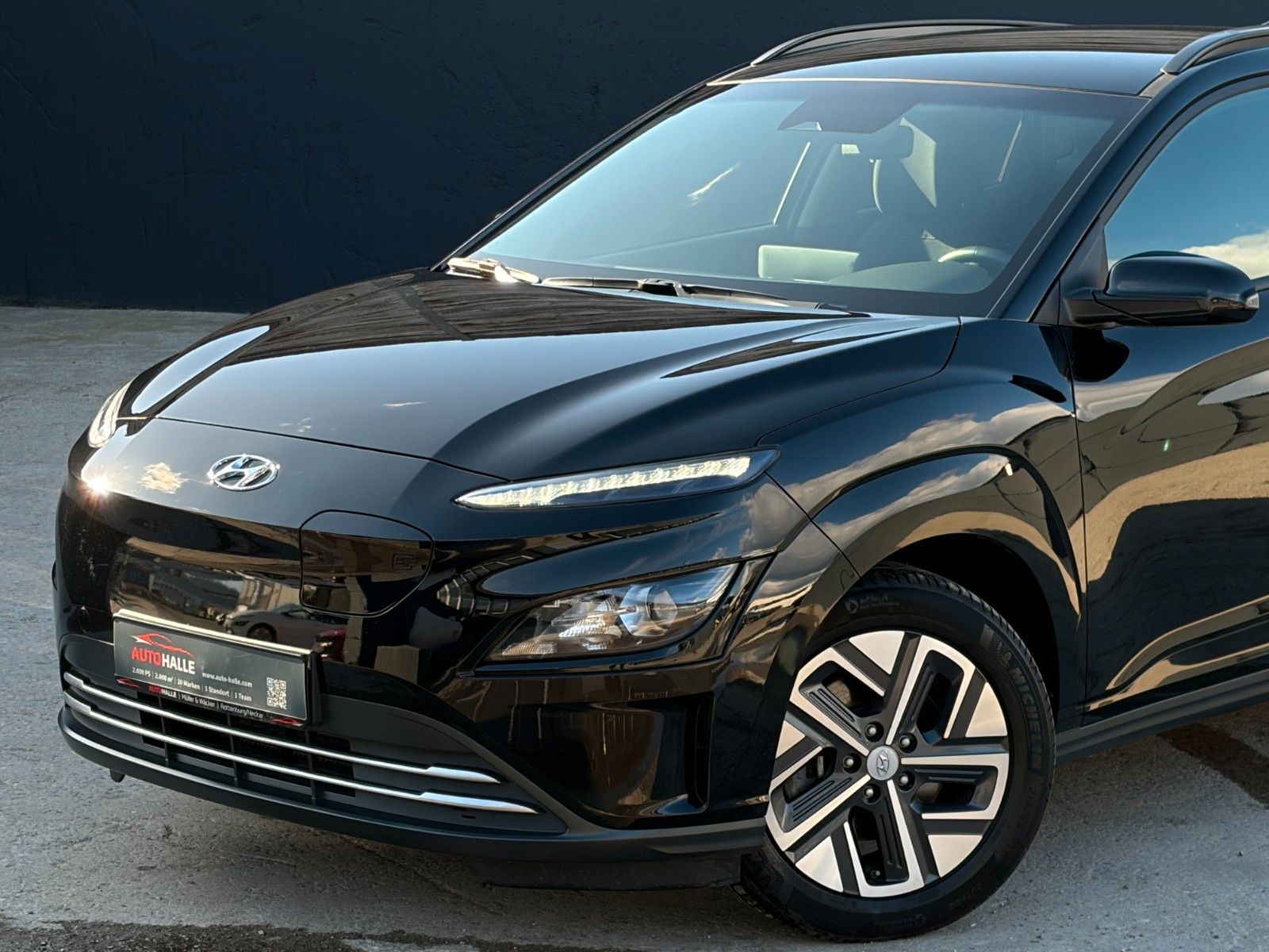 Fahrzeugabbildung Hyundai KONA E Edition 30+ Wärmepumpe CarPlay KRELL LHZ