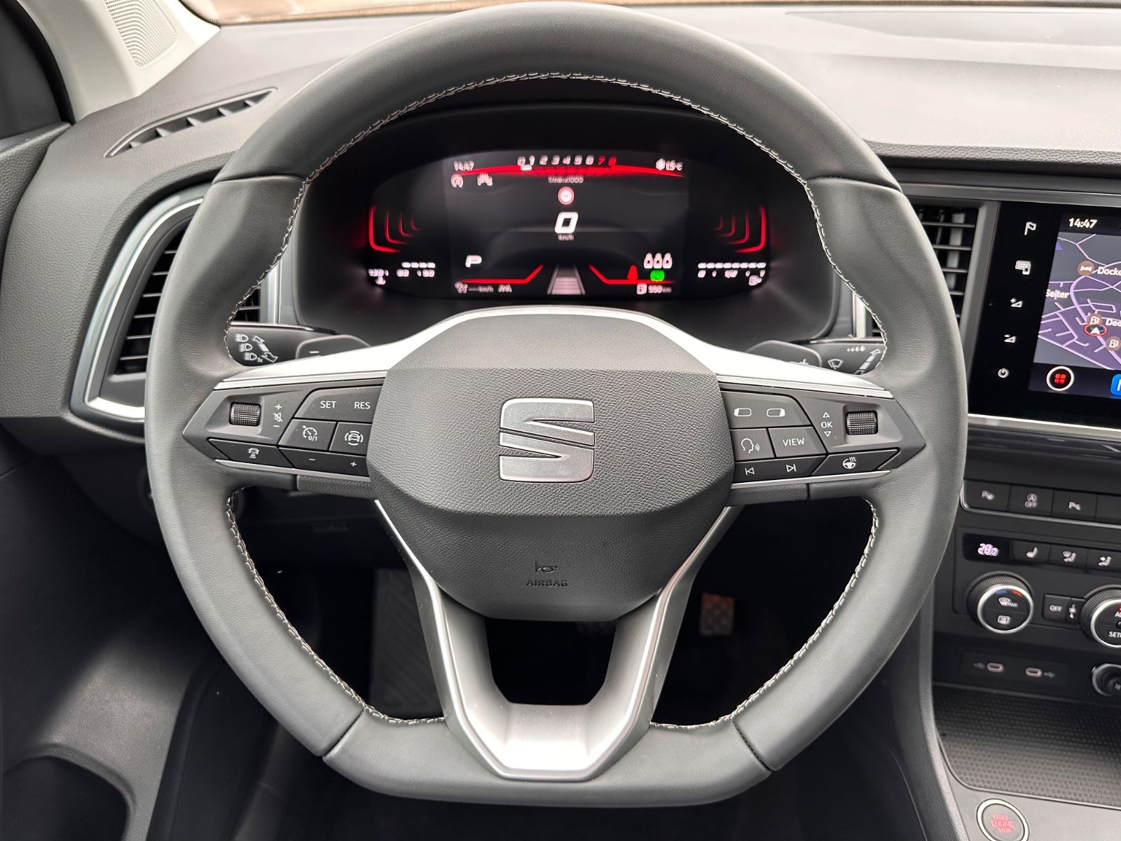 Fahrzeugabbildung SEAT Ateca 1.5 TSI Style DSG AHK/Navi/ACC/LED/SHZ/APP