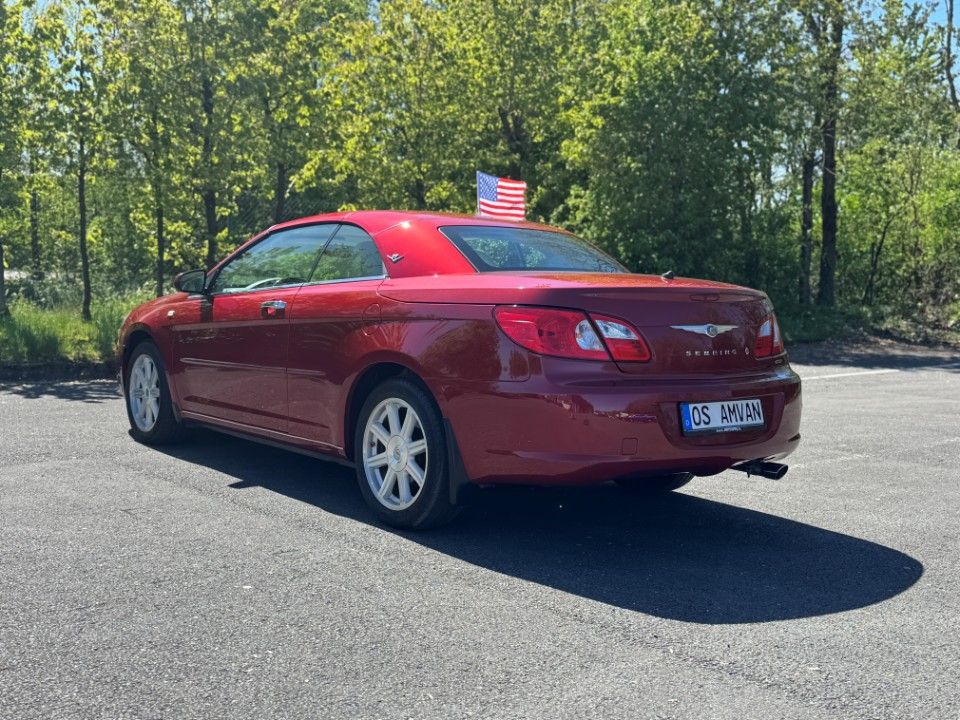 Fahrzeugabbildung Chrysler Sebring 2.7 Cabiolet Limited Hardtop
