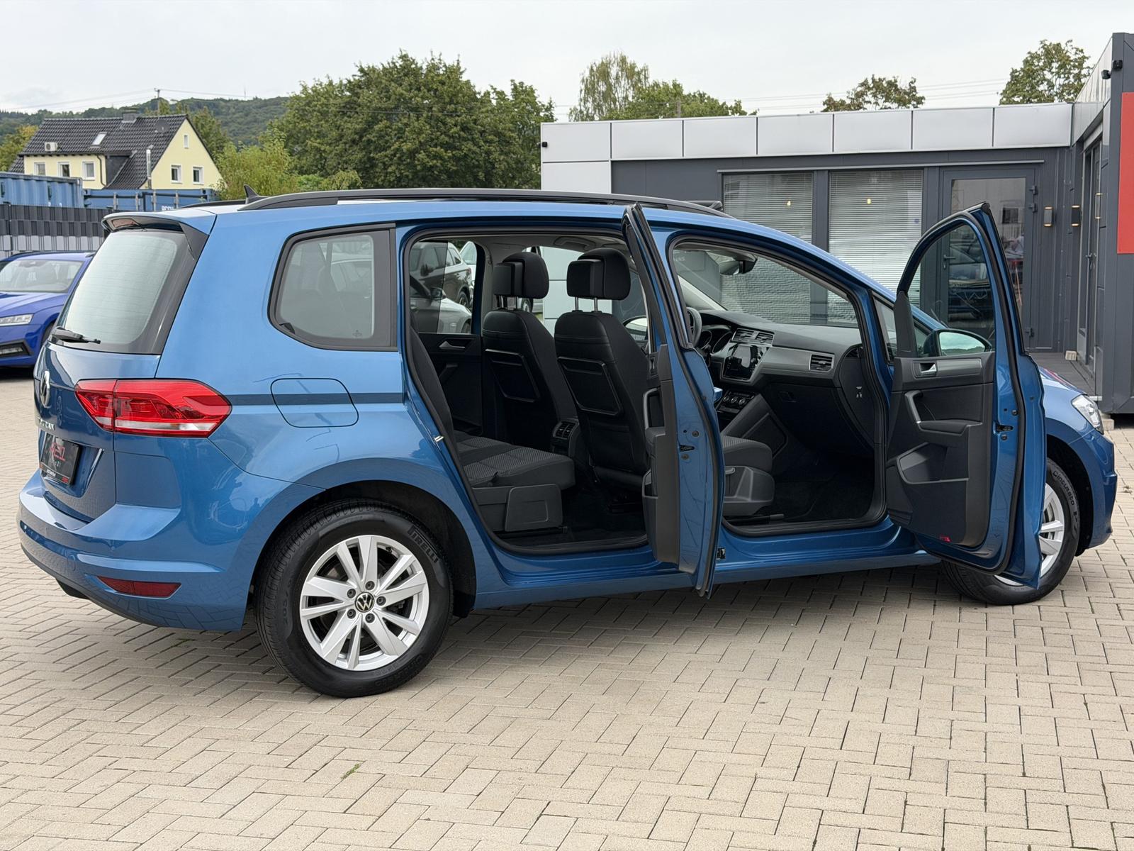 Volkswagen Touran Comfortline Pano ACC Familypaket LED, миниатюра 23