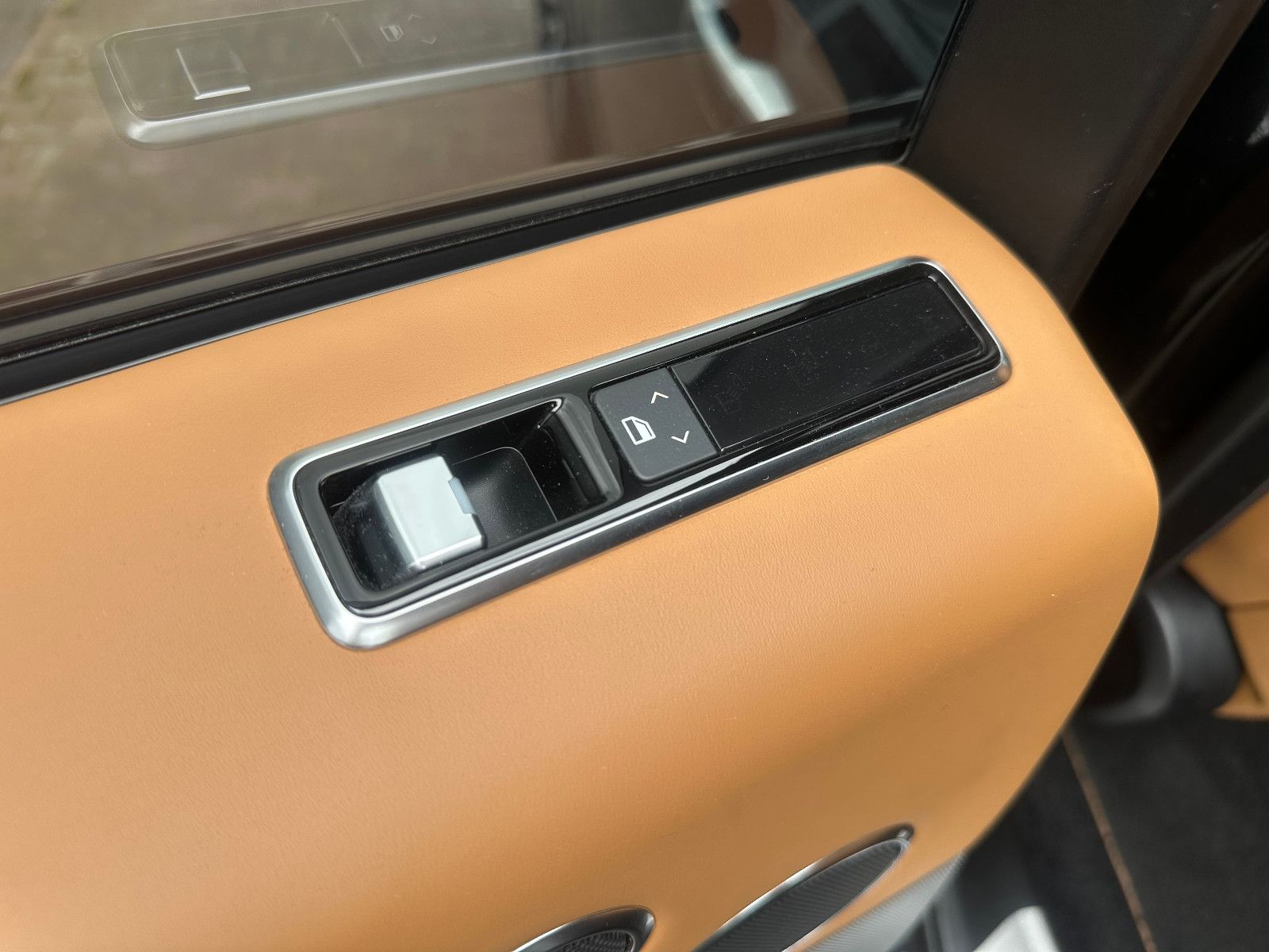 Fahrzeugabbildung Land Rover RANGE ROVER AUTOBIOGRAPHY*VOLL.+1.HAND+GEPFLEGT*