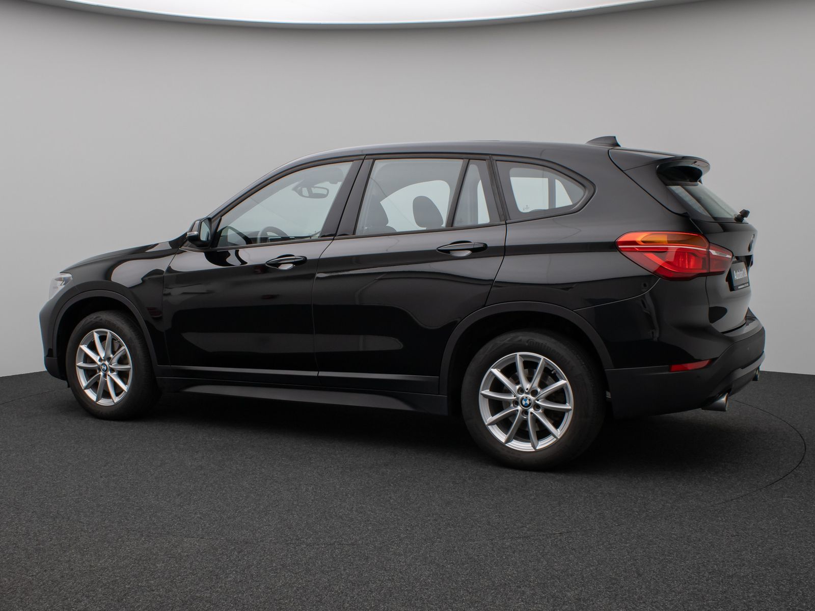 Fahrzeugabbildung BMW X1 sD20i Panorama Navi Lordos DAB HiFi Parkassis