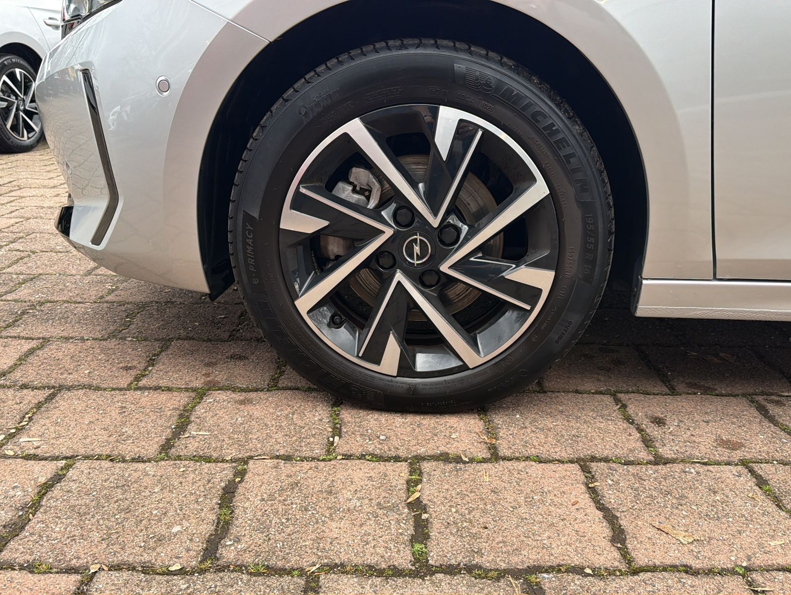 Fahrzeugabbildung Opel Corsa GS