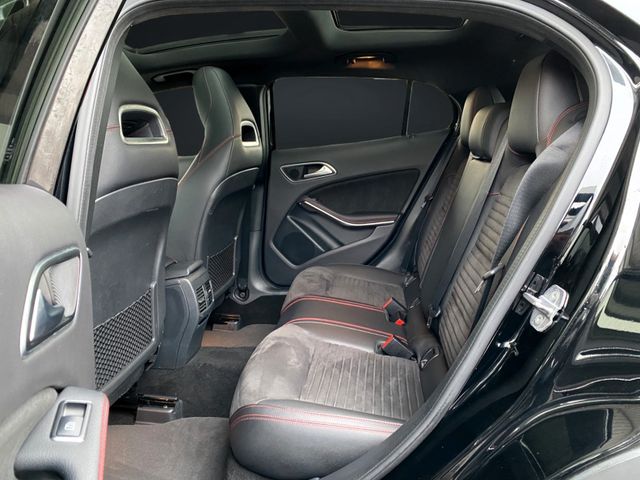 Mercedes-Benz GLA 220