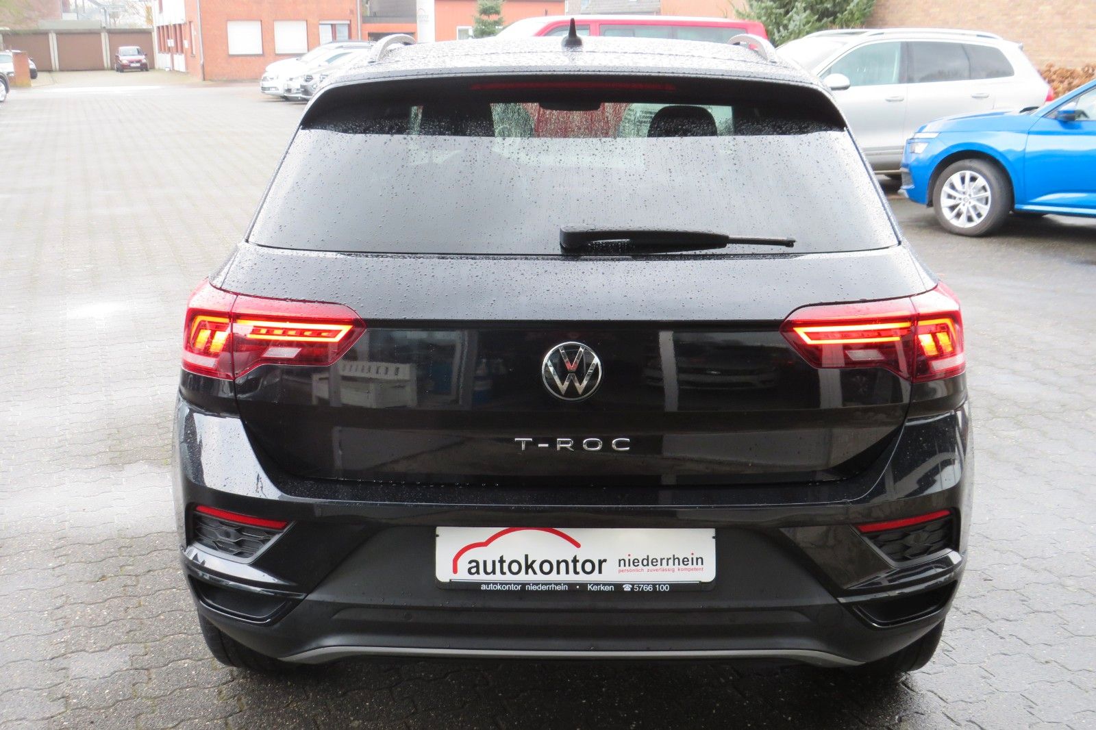 Fahrzeugabbildung Volkswagen T-Roc Sport DSG NAVI 18`SITZH. PDC DIGITAL-COCKP