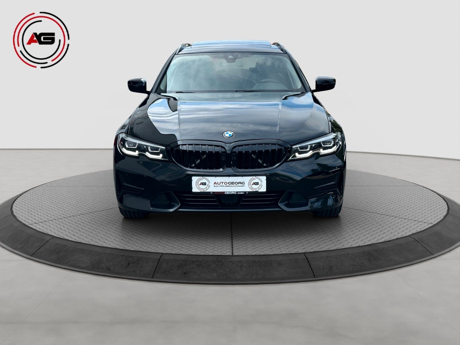 BMW 320dT Sport LC.PRO ACC LED PANO HIFI KAMERA AHK foto 2