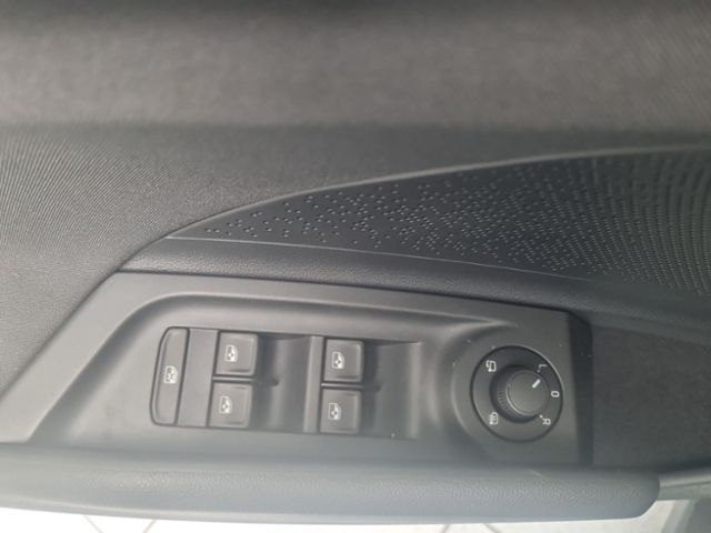 Fahrzeugabbildung SKODA Elroq 50 Tour PAKET SMART LED