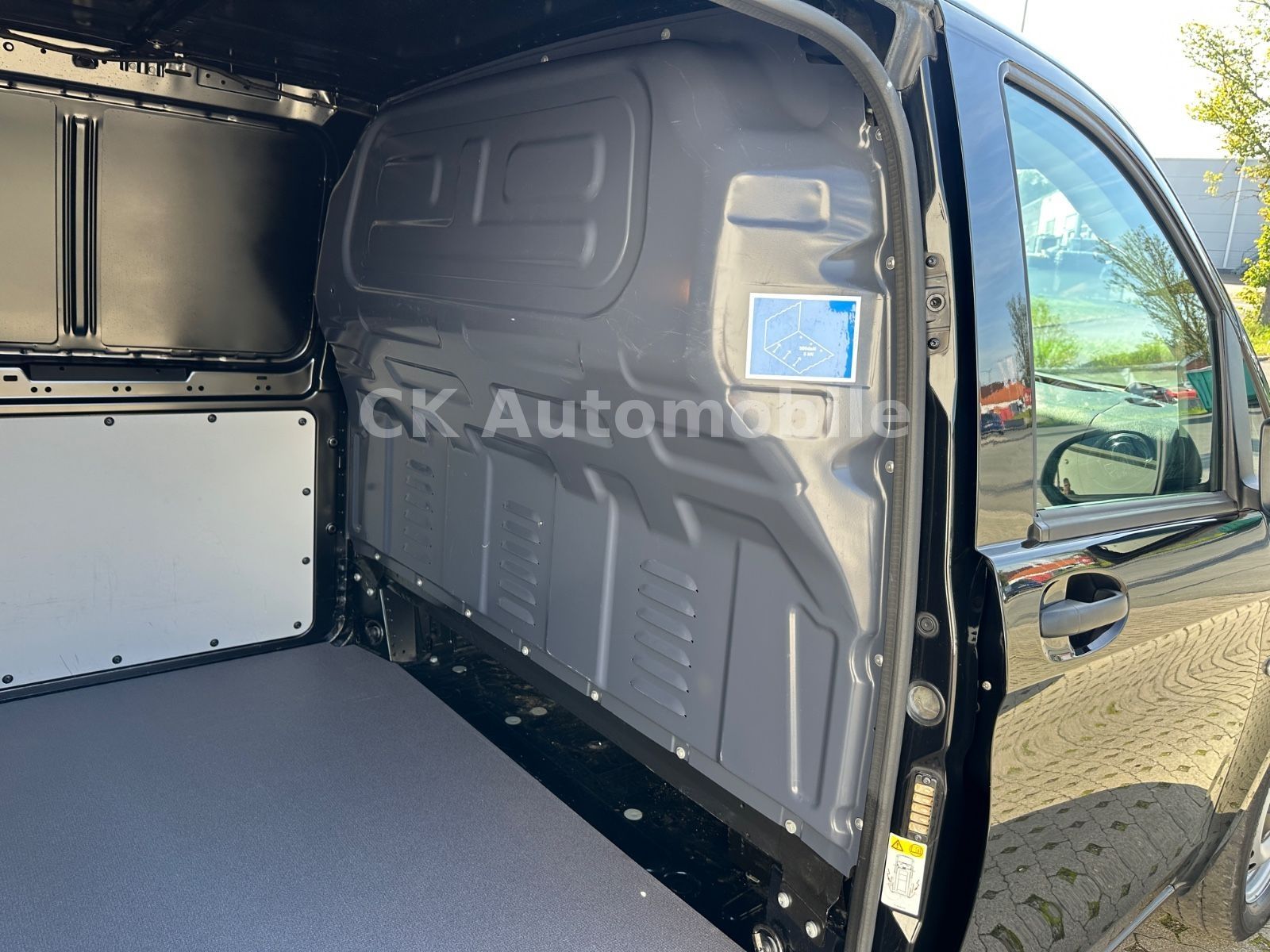 Fahrzeugabbildung Mercedes-Benz Vito Kasten 119CDI RWD lang PRO/Navi/LED/ACC/Kam